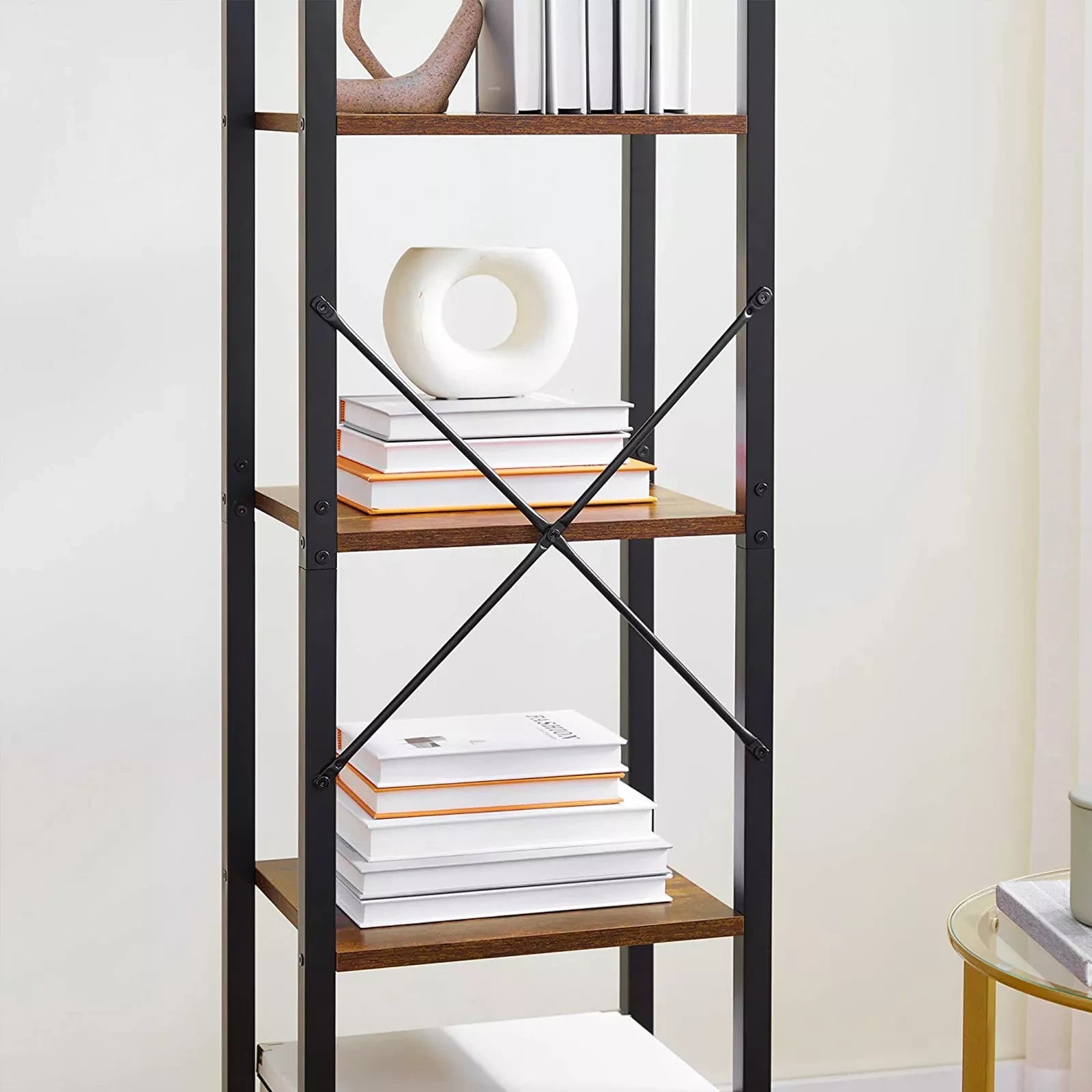 In And OutdoorMatch Boekenkast Charlene - Opbergrek - 5 Lagen - Open Planken - Kantoor - Woonkamer - Slaapkamer - 40x30x146cm - Vintage Bruin/Zwart storage rack