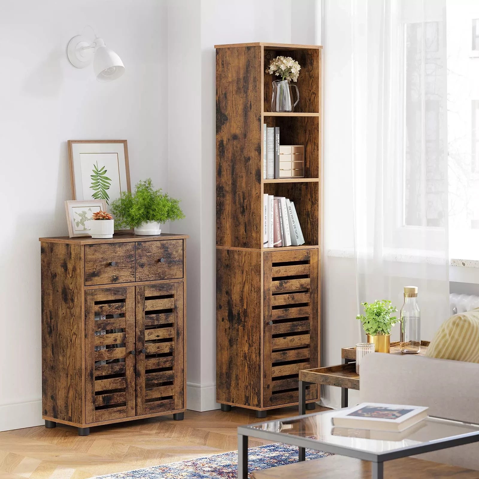 In And OutdoorMatch Cabinet Tall Margarete - Cabinet Badkamer - 3 Open Compartimenten - 2 Verstelbare Planken - Vintage Bruin Badkamerkast