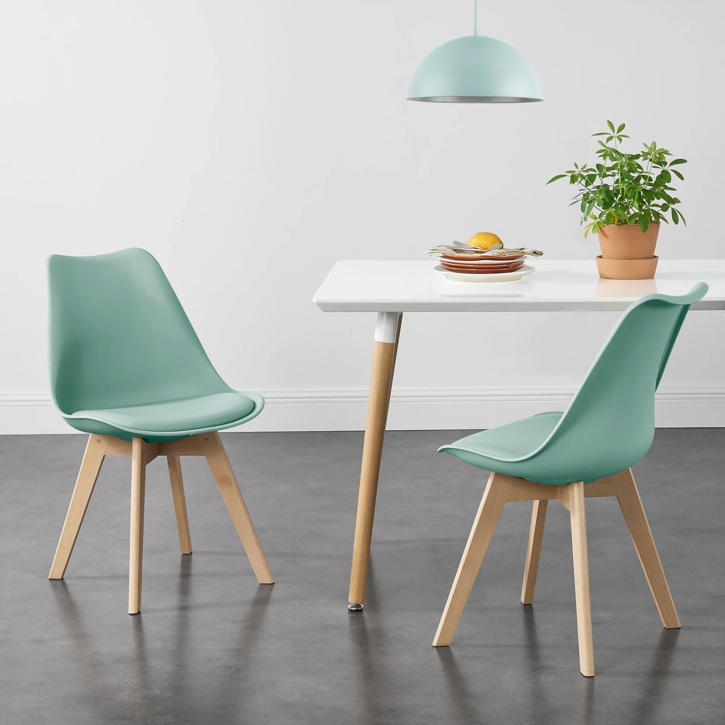 In And OutdoorMatch Eetkamerstoel Keeley - Set van 6 - Imitatieleer en Beuken - Mint - Gestoffeerde Zitting - Modern Design Eetkamerstoel