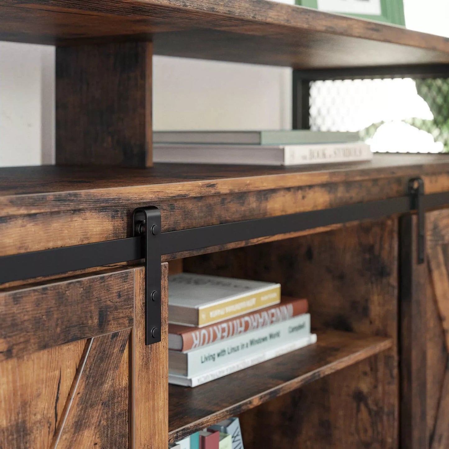 In And OutdoorMatch TV Kast Davon - TV Tafel met 2 Schuifdeuren - Voor TV&#39;s t/m 60 inch - Met Verstelbare Planken - Industrieel Design - Vintage Bruin/Zwart Kast