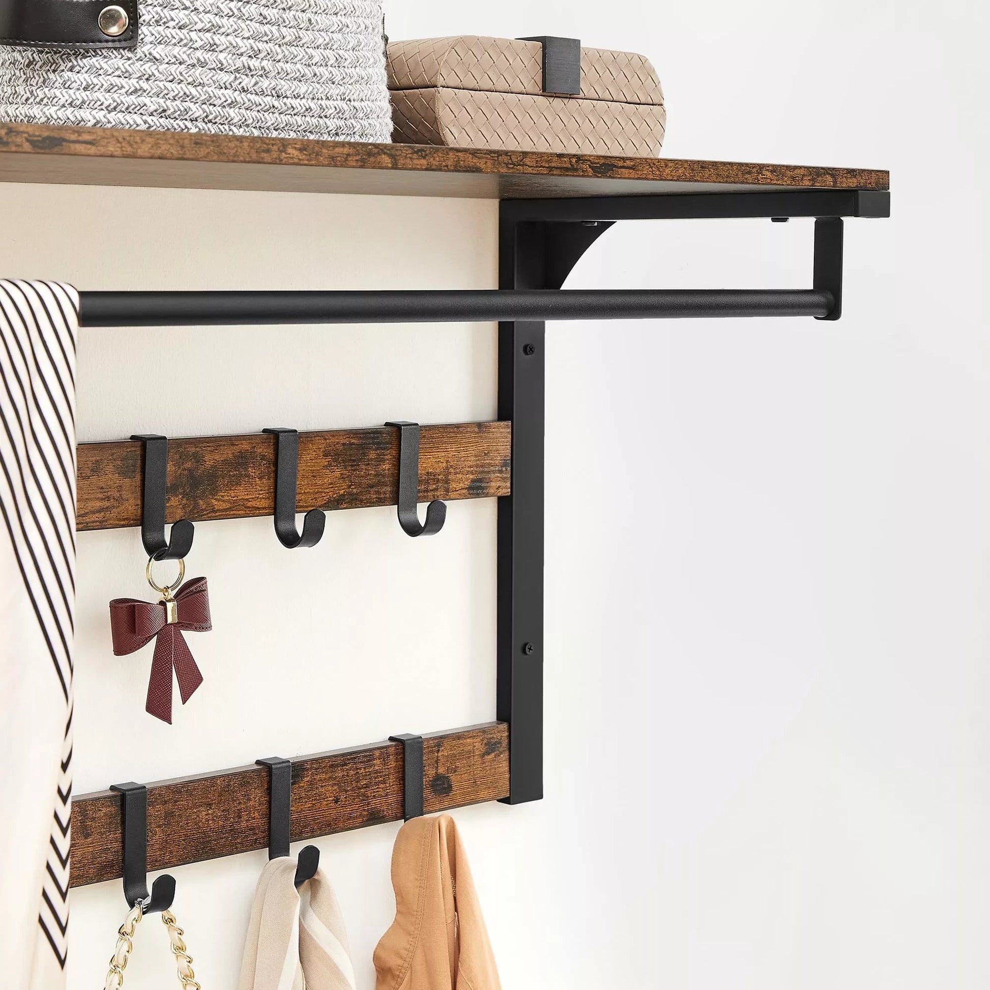 In And OutdoorMatch Wandkapstok Sincere - met Plank - Wandplank - met 10 Verwijderbare Haken - Hangplank - Wandmontage - 2 Kapstokken - Kledingstang - voor Hal - Slaapkamer - Badkamer - Vintage Bruin/Zwart Kapstok